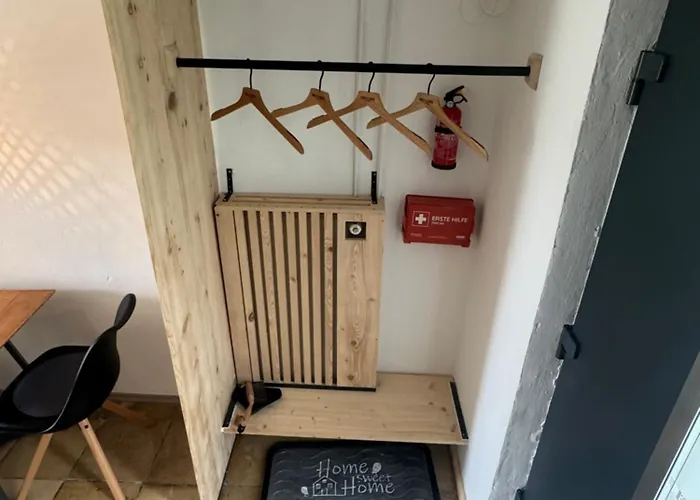 Hideaway家 Apartment *